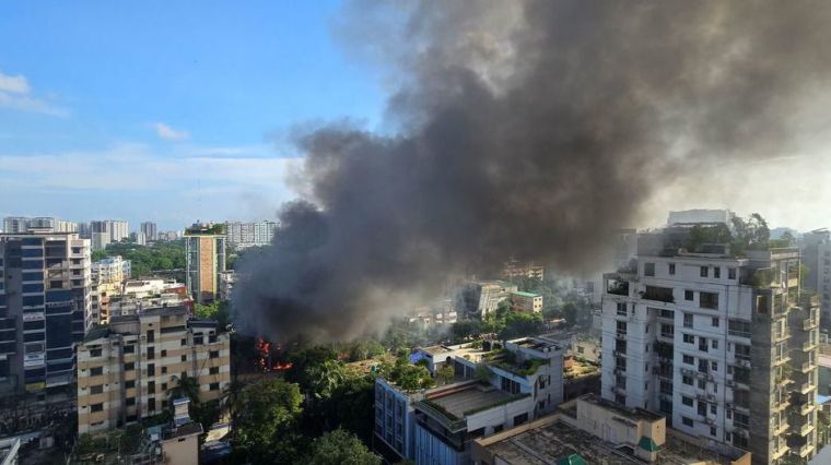 La verdad oculta detrás de las protestas en Bangladesh: Qué llevó a más de 20.000 heridos y 300 muertos