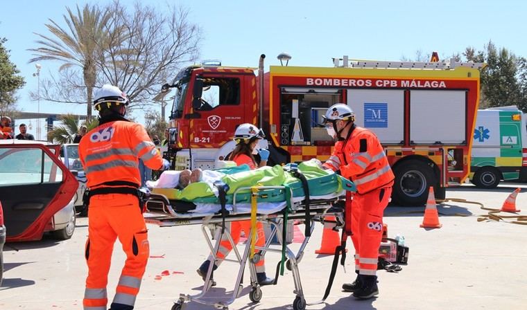 Madre e hijo hospitalizados tras incendio en Almería