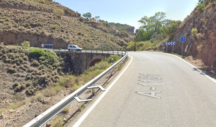 Un coche se precipita por un barranco en Alcolea y deja a varios heridos